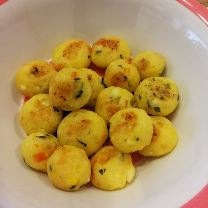 【離乳食後期】野菜と卵入り♪じゃが芋おやき